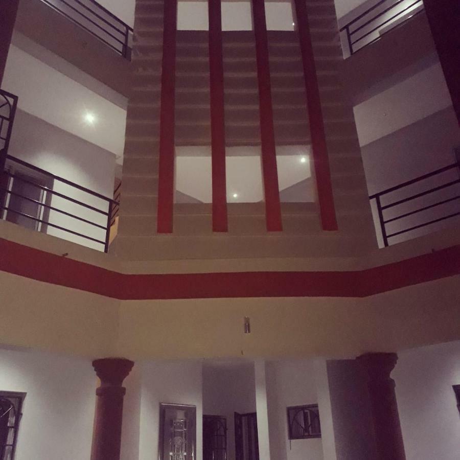 Residence L'Escale Equipements Moderne 巴马科 外观 照片